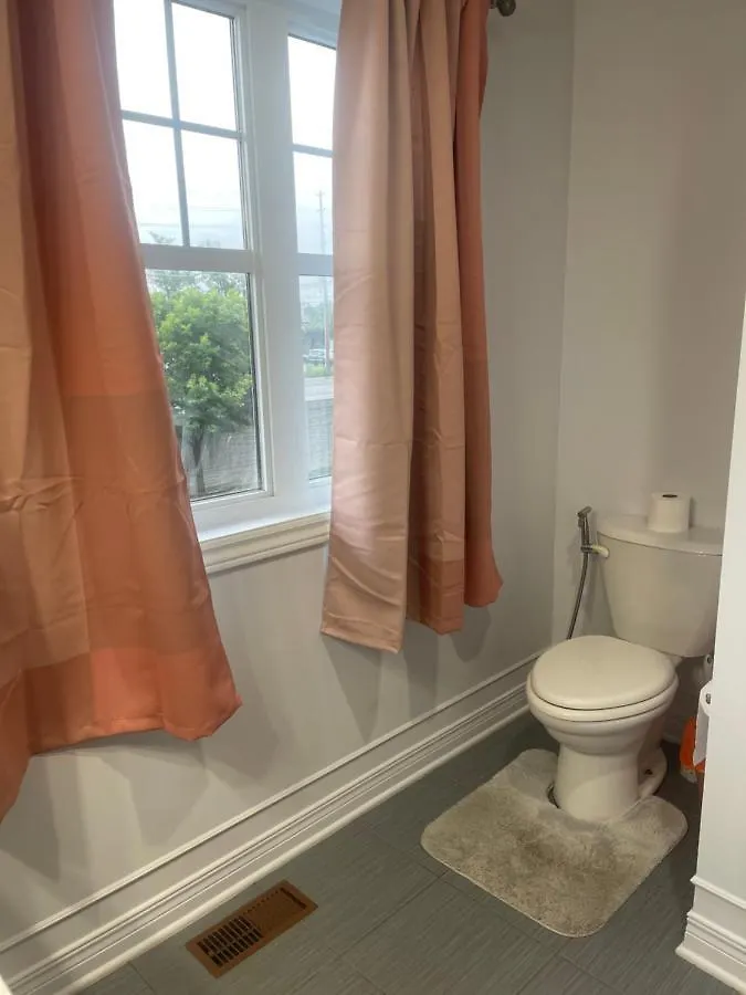 Rywalk Guesthouse Ottawa Guest house
