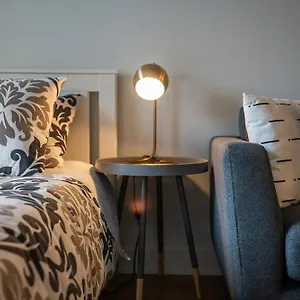 https://rozenhaus.hotels-in-montreal.org